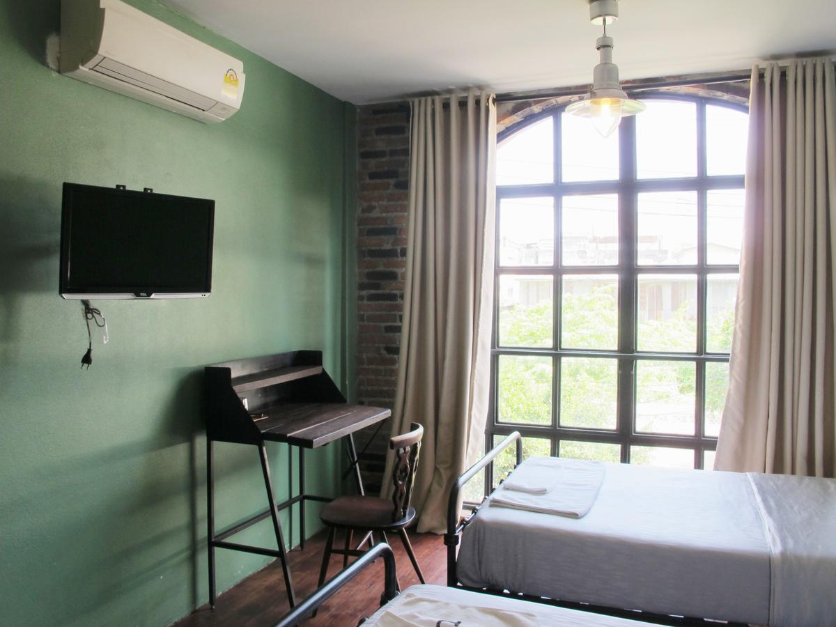 Bed and Breakfast J No.14 Бангкок Экстерьер фото