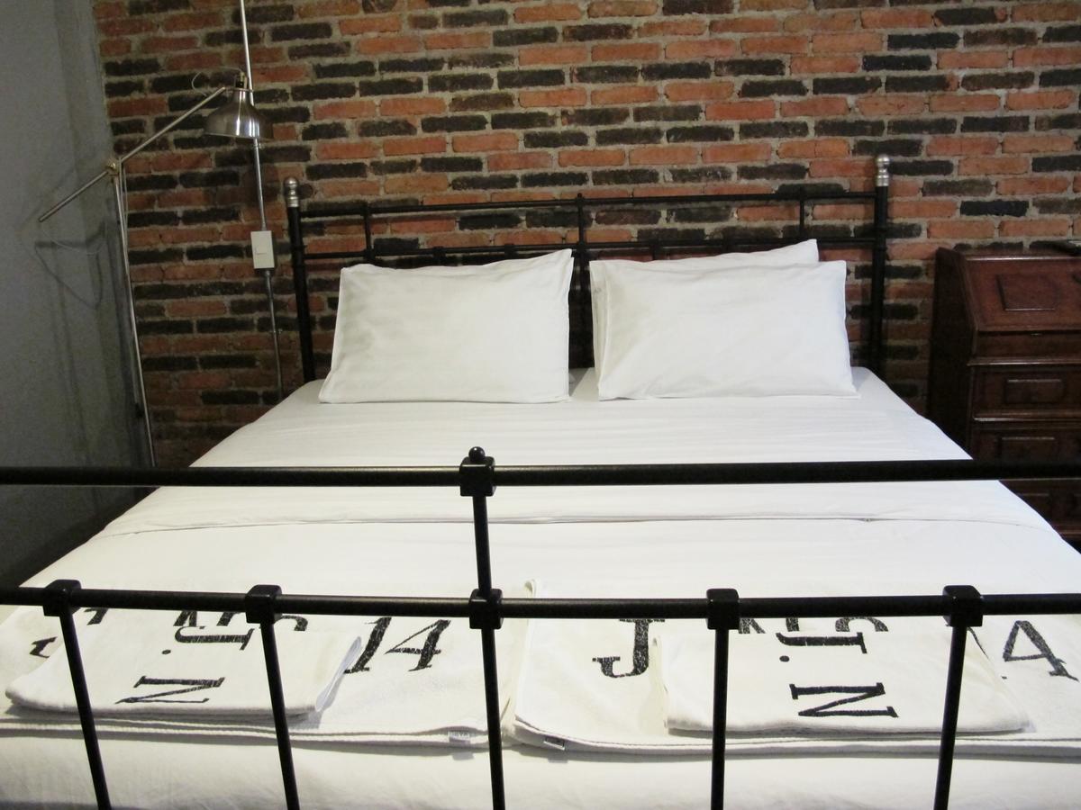 Bed and Breakfast J No.14 Бангкок Экстерьер фото